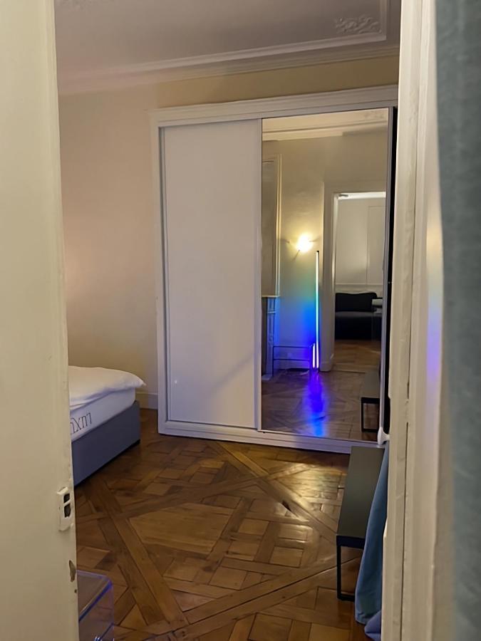Spacious Apartment Next To Place Vendome Paris Eksteriør bilde