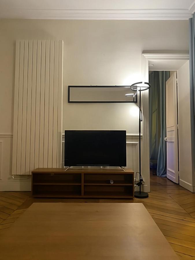 Spacious Apartment Next To Place Vendome Paris Eksteriør bilde